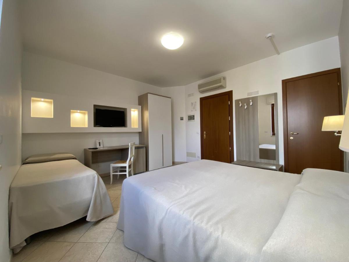 Hotel Victoria 토레 산타 사비나 외부 사진