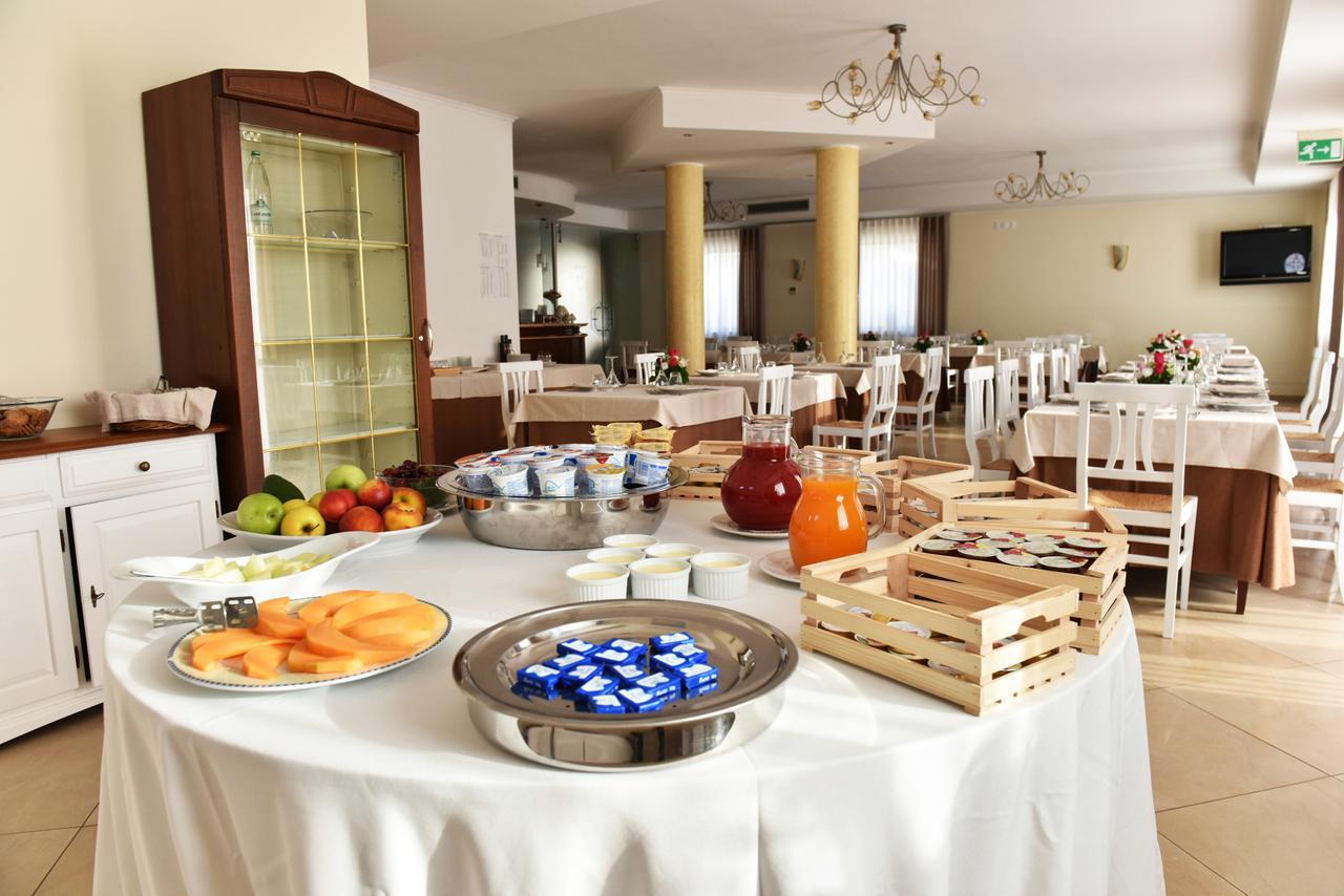 Hotel Victoria 토레 산타 사비나 외부 사진